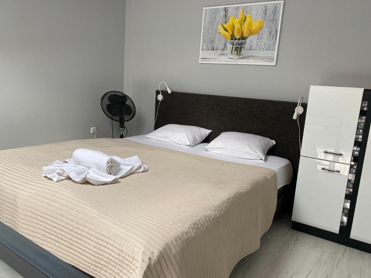 Pensjonat Dlugie Nowicki Rooms & Apartments Zewnętrze zdjęcie